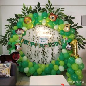 jungle-birthday-theme-balloon-decoration