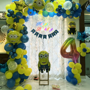 minion-themed-balloons-decoration